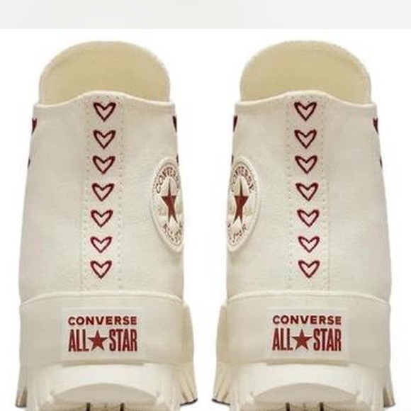 Converse Chuck Taylor All Star Lugged 2.0 Platform- Valentines Day 2023 - Picture 2 of 5
